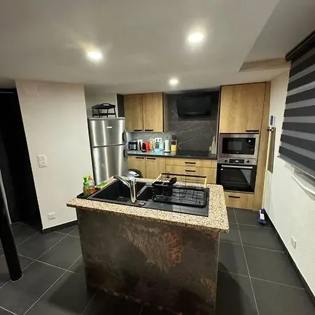 Duplex Avec Jacuzzi + Billard Appartement *