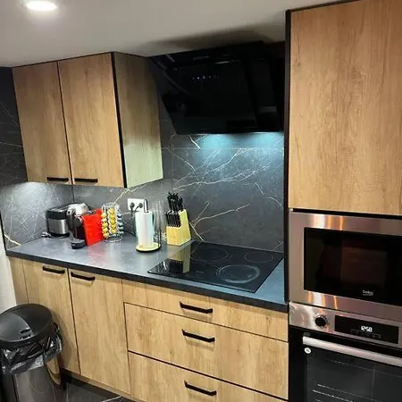 Duplex Avec Jacuzzi + Billard Appartement