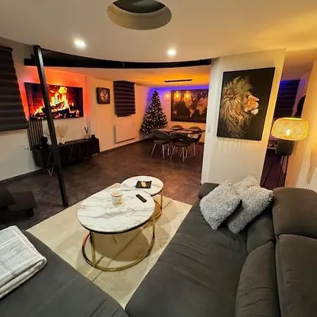 Duplex Avec Jacuzzi + Billard *